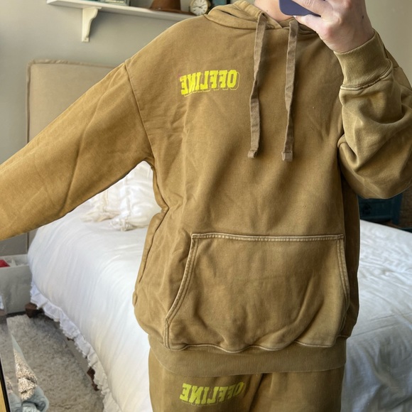 ✨AERIE OFFLINE OVERSIZED COGNAC HOODIE - Picture 4 of 5
